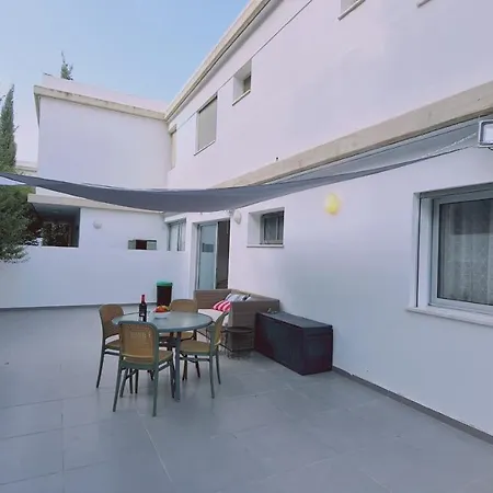 Apartment Tranquil Terrace Aglantzia