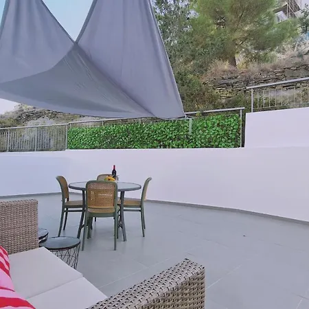 Tranquil Terrace Lejlighed