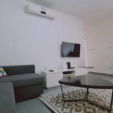 Tranquil Terrace Apartment Aglantzia