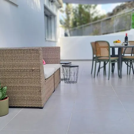 Apartment Tranquil Terrace Aglantzia