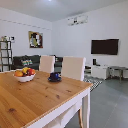 Tranquil Terrace Apartment Aglantzia