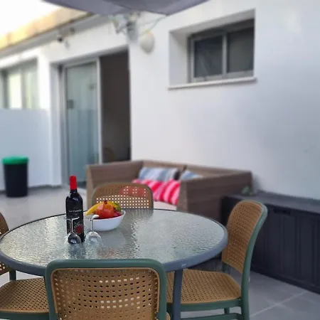 Tranquil Terrace Apartment *